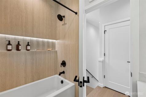 7324 7th Place SW Seattle WA 98106