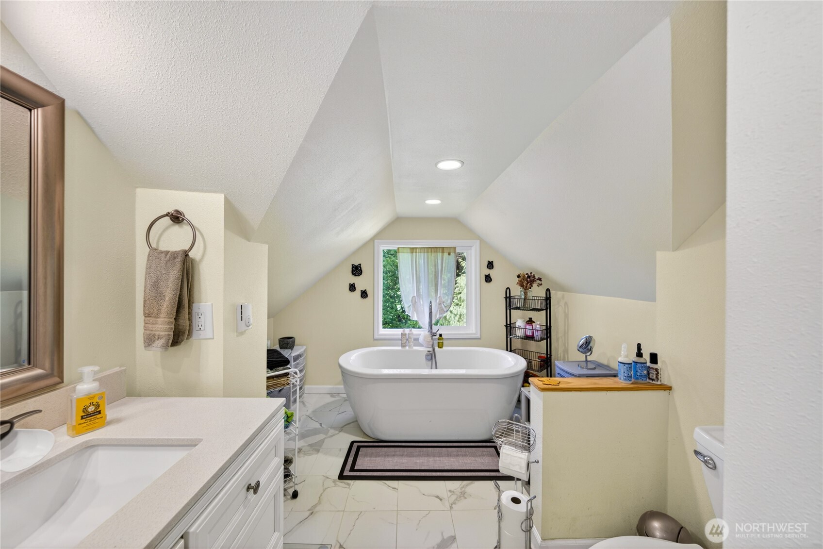 2115 Valley Highway Deming WA 98244
