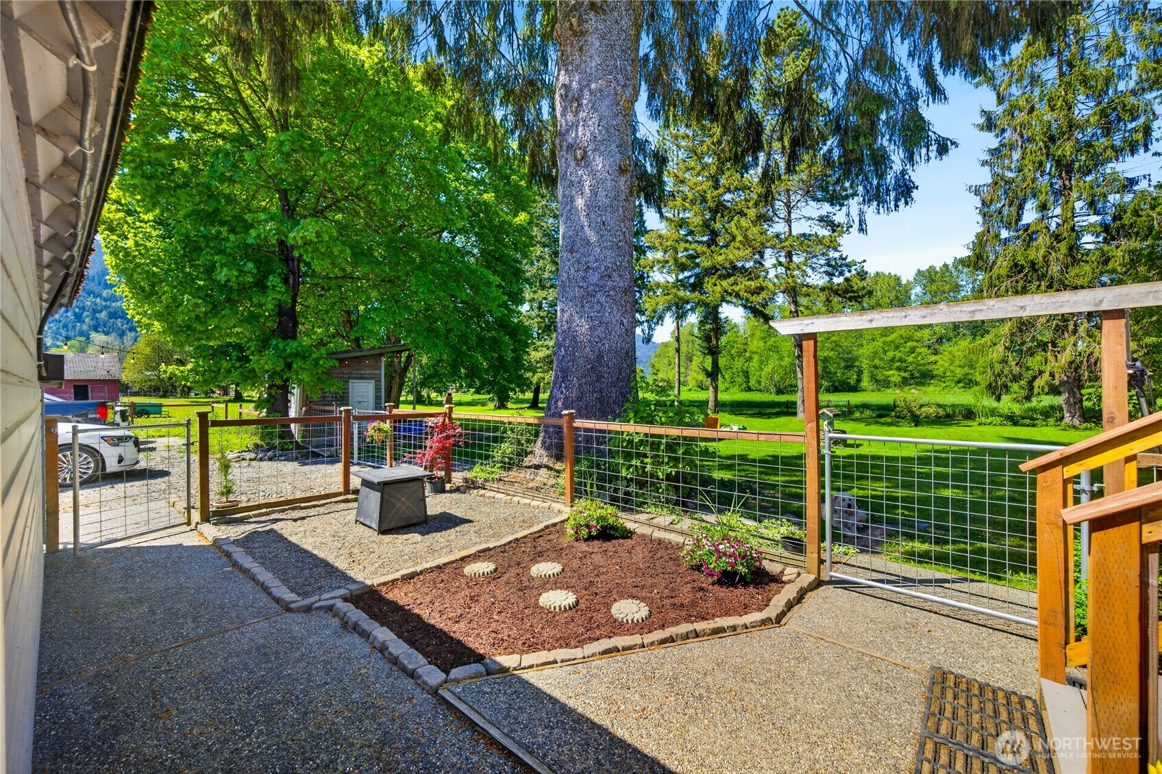 2115 Valley Highway Deming WA 98244
