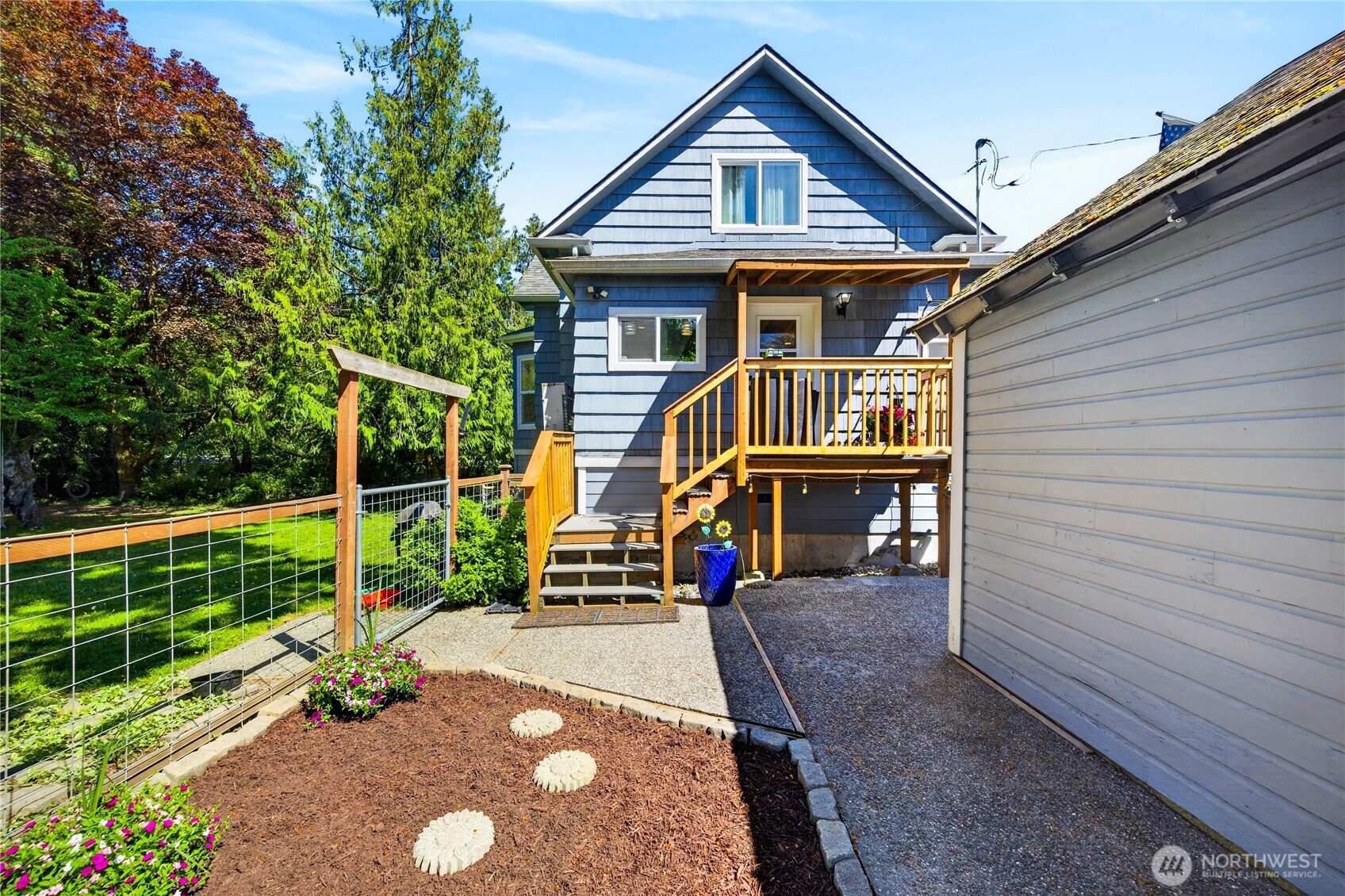 2115 Valley Highway Deming WA 98244
