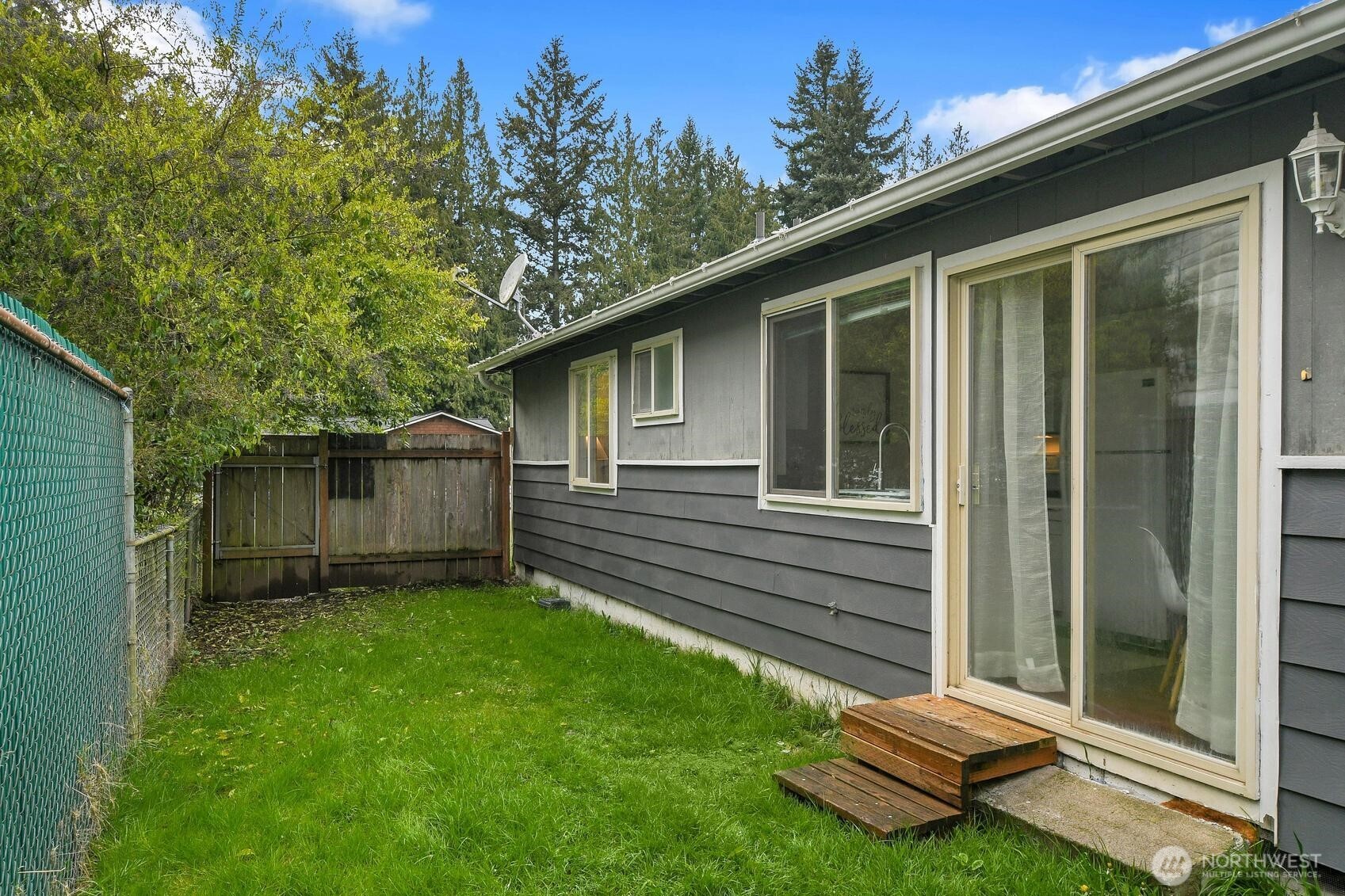 8901 Emerson Place Everett WA 98208