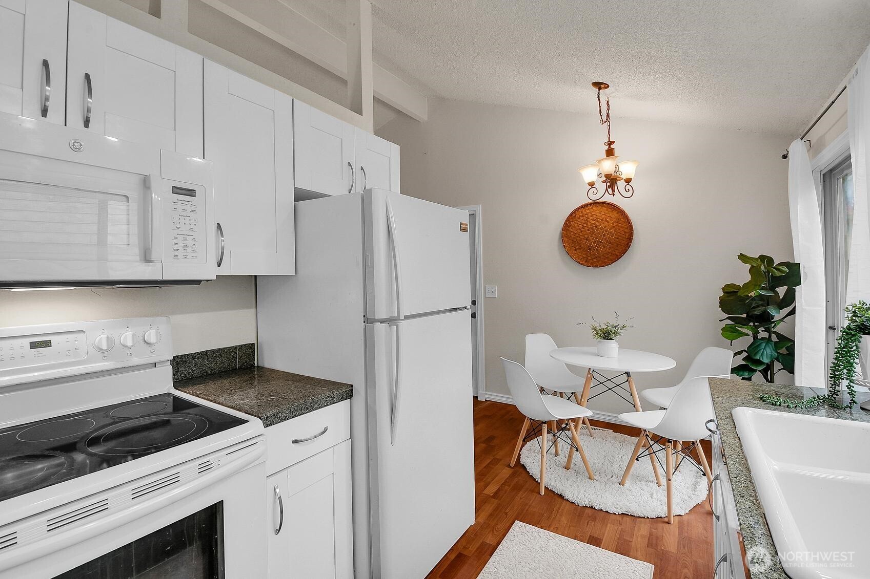 8901 Emerson Place Everett WA 98208