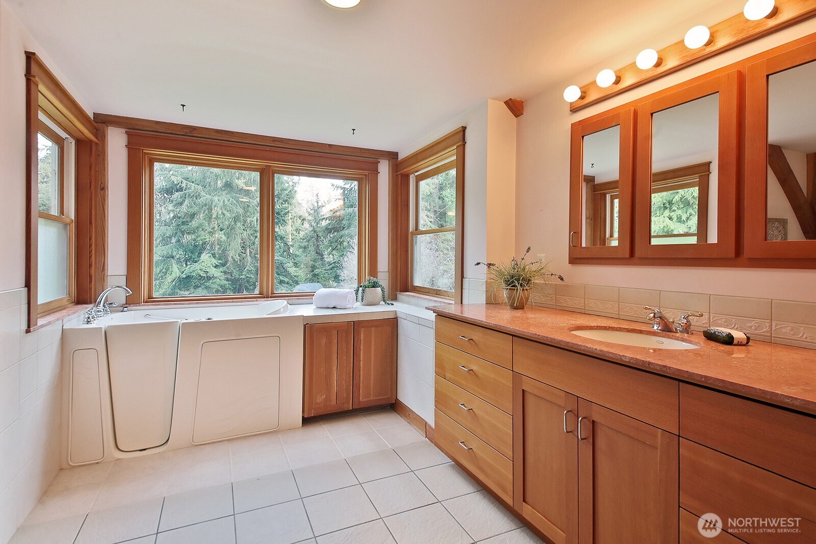 2970 Smugglers Cove Road Greenbank WA 98253