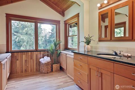 2970 Smugglers Cove Road Greenbank WA 98253