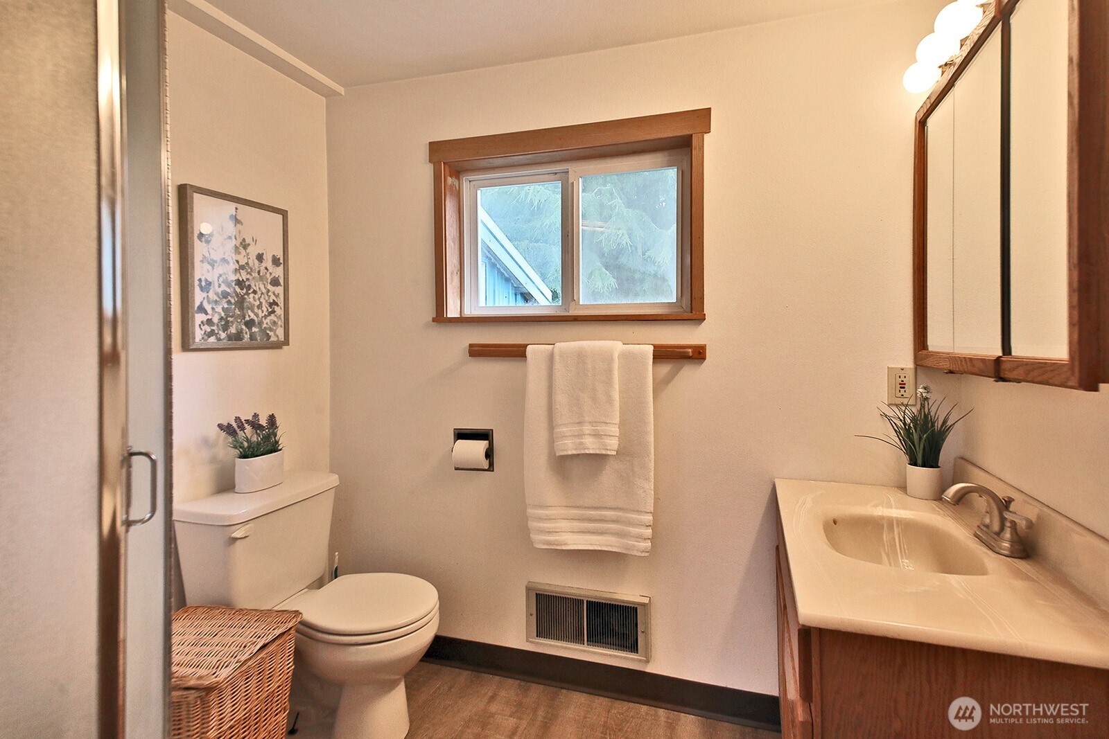 2970 Smugglers Cove Road Greenbank WA 98253