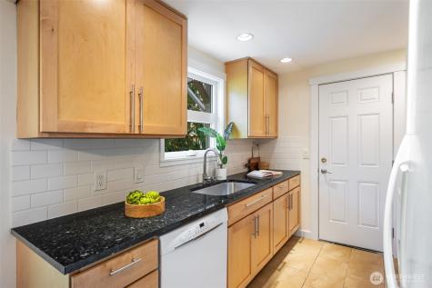 1557 NE 171st Street Shoreline WA 98155