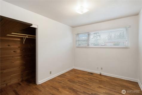 1123 Forest Glen Road Oak Harbor WA 98277