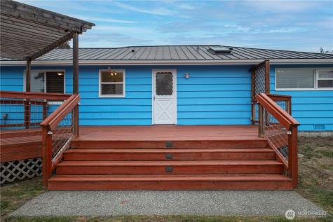 1123 Forest Glen Road Oak Harbor WA 98277