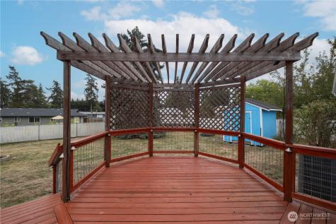 1123 Forest Glen Road Oak Harbor WA 98277