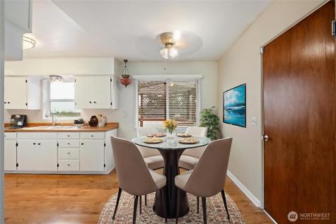 1123 Forest Glen Road Oak Harbor WA 98277