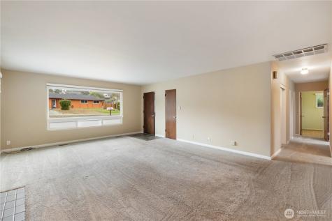 1123 Forest Glen Road Oak Harbor WA 98277