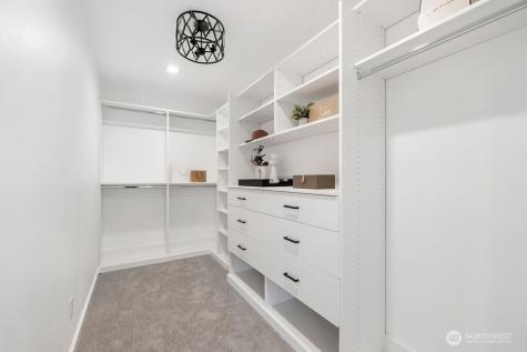 4837 S Holly Street Seattle WA 98118