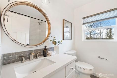 4837 S Holly Street Seattle WA 98118