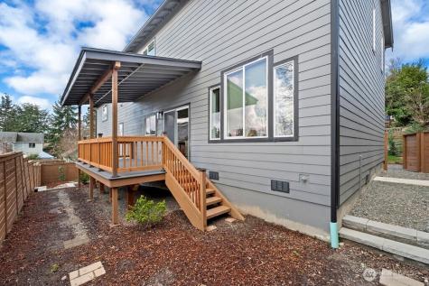 4837 S Holly Street Seattle WA 98118