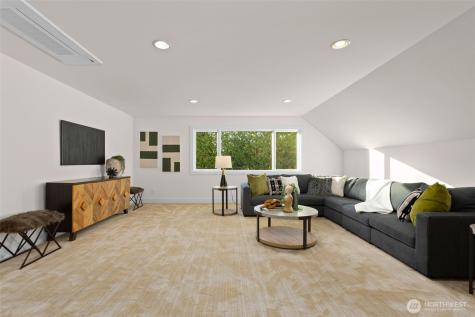 105 Windsor Drive SE Sammamish WA 98074