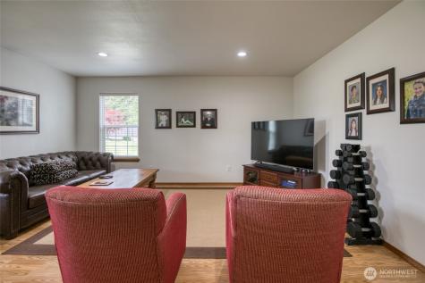 108 Garden Place Elma WA 98541
