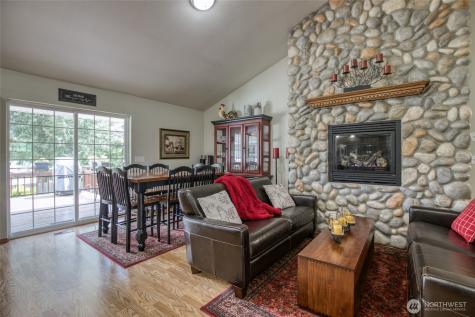 108 Garden Place Elma WA 98541