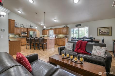 108 Garden Place Elma WA 98541