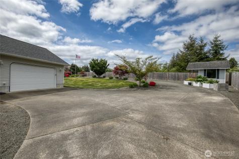 108 Garden Place Elma WA 98541