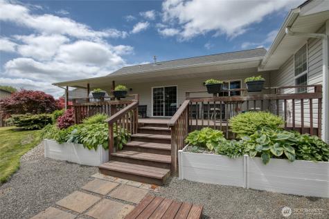 108 Garden Place Elma WA 98541