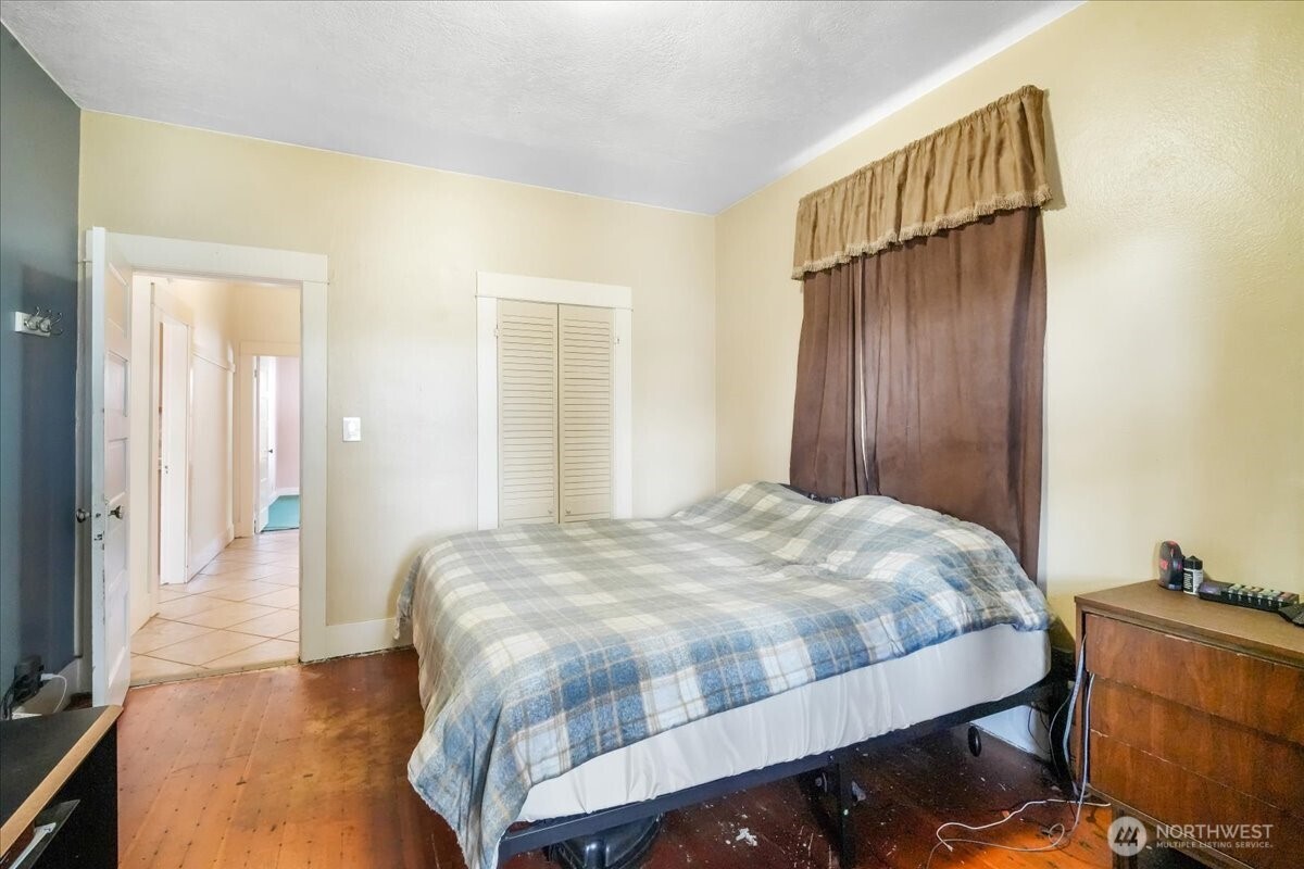 913 S 3rd Avenue Kelso WA 98626