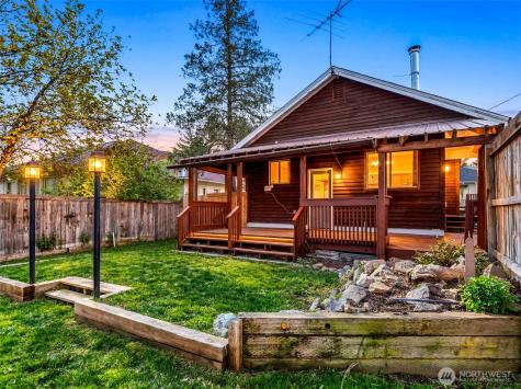 417 Cottage Avenue Cashmere WA 98815