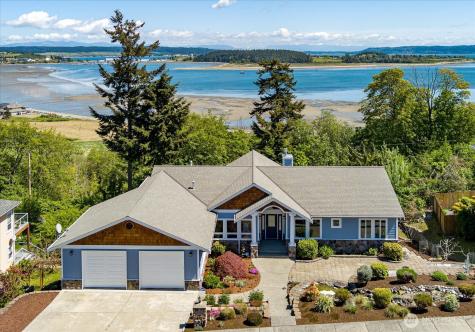 2390 SW Freund Street Oak Harbor WA 98277