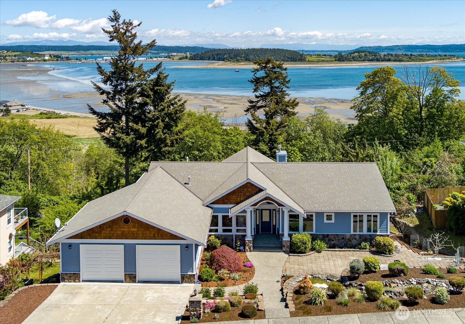 2390 SW Freund Street Oak Harbor WA 98277
