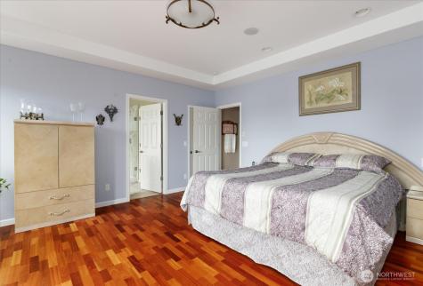 2390 SW Freund Street Oak Harbor WA 98277
