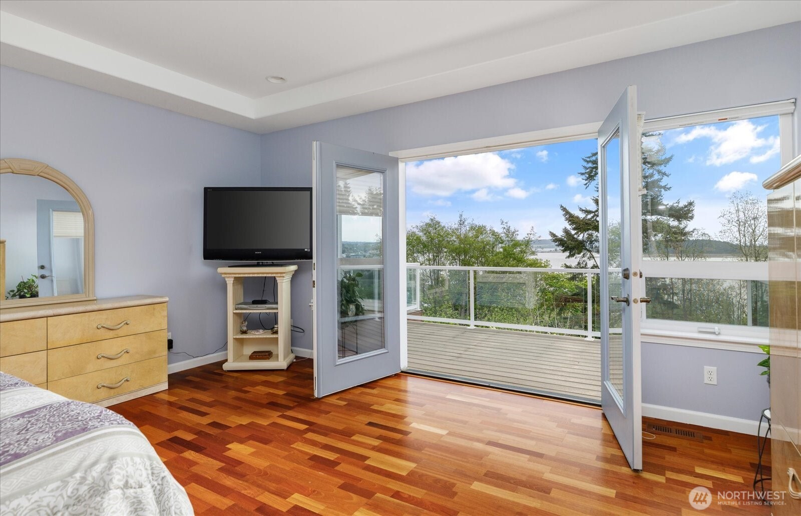 2390 SW Freund Street Oak Harbor WA 98277