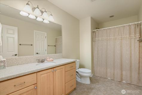 2390 SW Freund Street Oak Harbor WA 98277