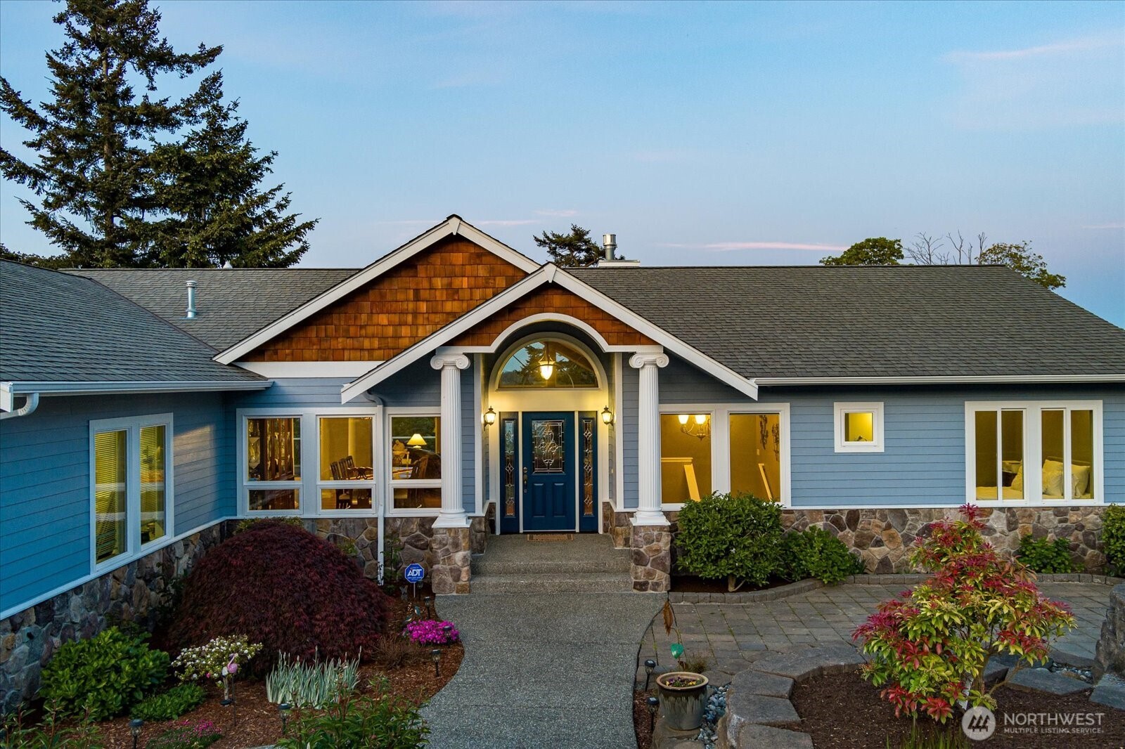 2390 SW Freund Street Oak Harbor WA 98277