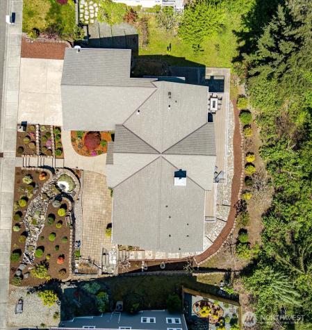 2390 SW Freund Street Oak Harbor WA 98277