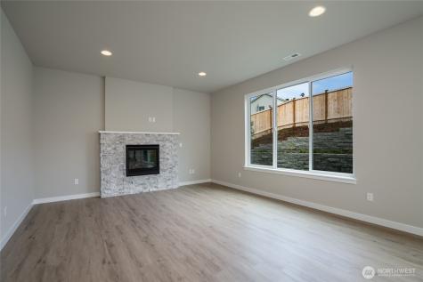 575 SW Fairway Drive Oak Harbor WA 98277