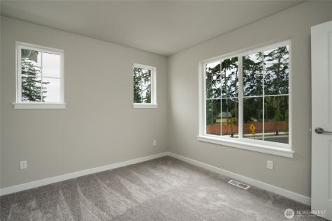 575 SW Fairway Drive Oak Harbor WA 98277