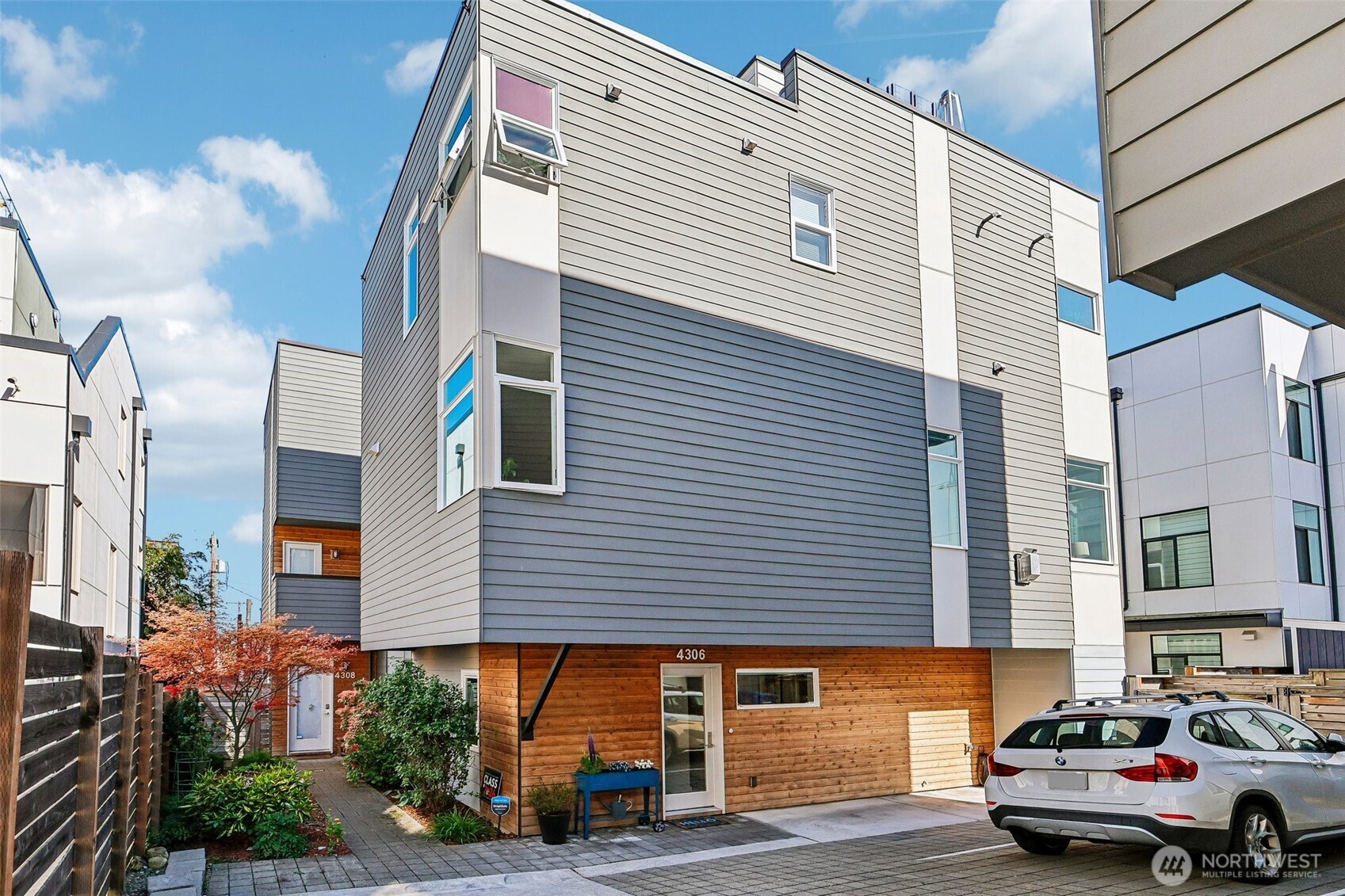 4306 Evanston Avenue N Seattle WA 98103