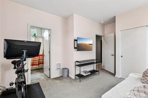 4306 Evanston Avenue N Seattle WA 98103