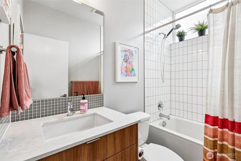 4306 Evanston Avenue N Seattle WA 98103