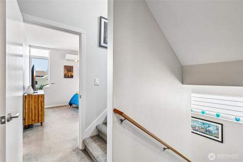 4306 Evanston Avenue N Seattle WA 98103