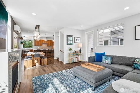 4306 Evanston Avenue N Seattle WA 98103