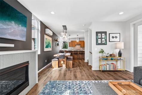 4306 Evanston Avenue N Seattle WA 98103