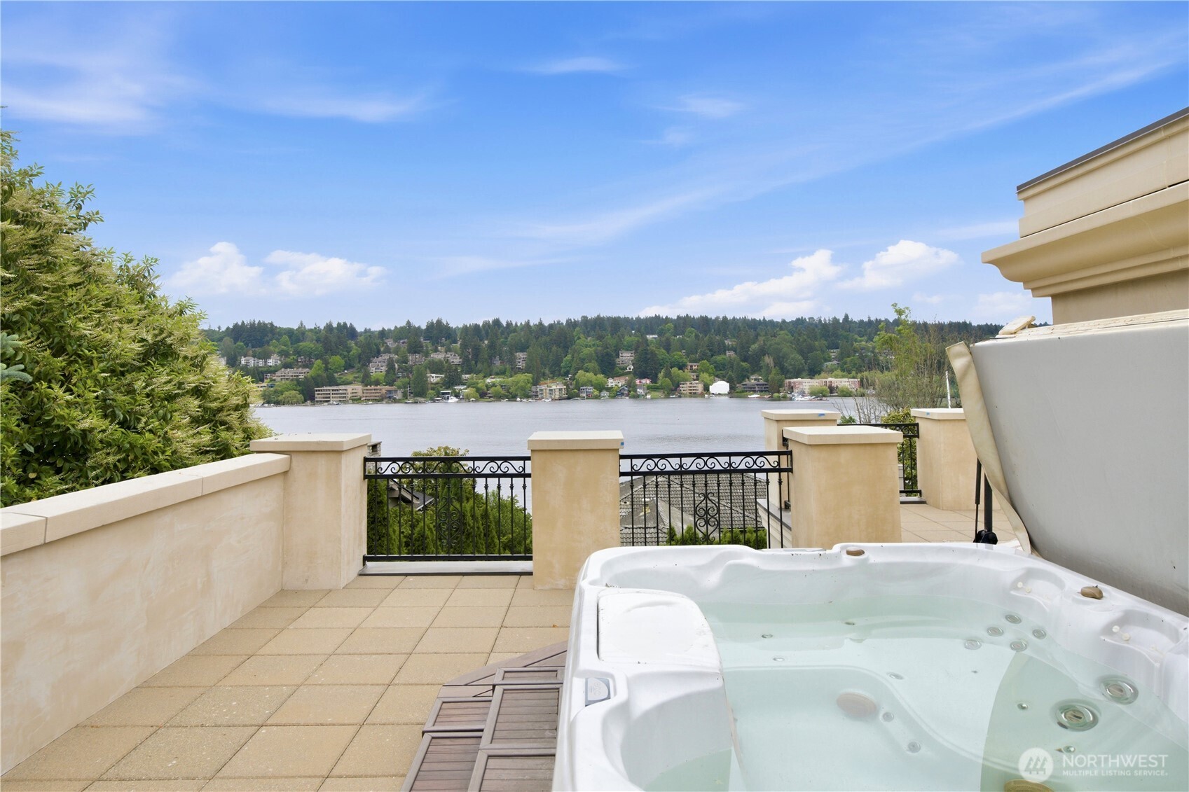 4616 95th Avenue NE Yarrow Point WA 98004