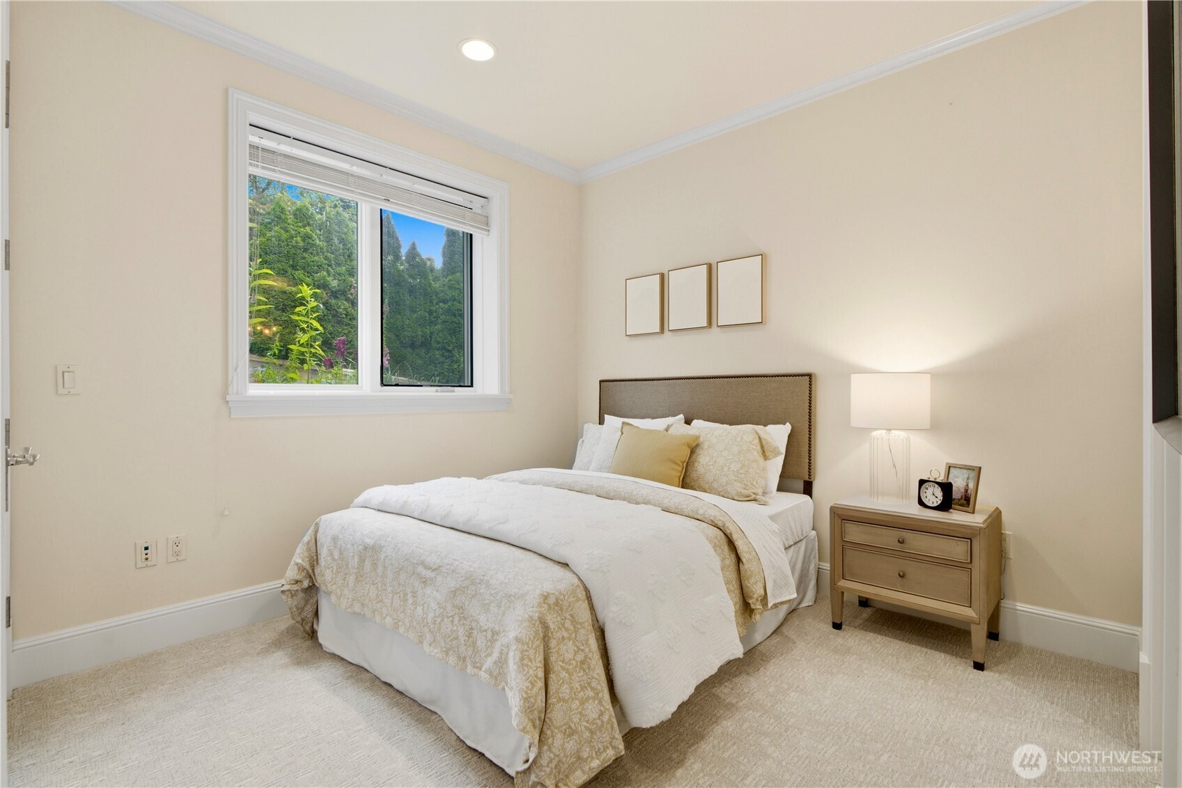 4616 95th Avenue NE Yarrow Point WA 98004