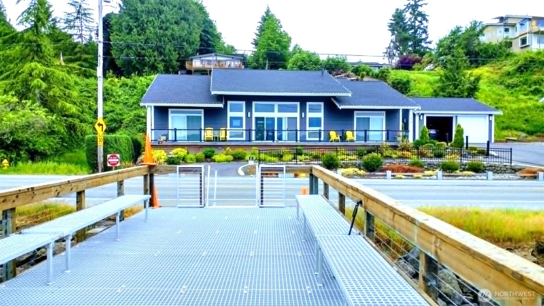 1253 Beach Drive E Port Orchard WA 98366