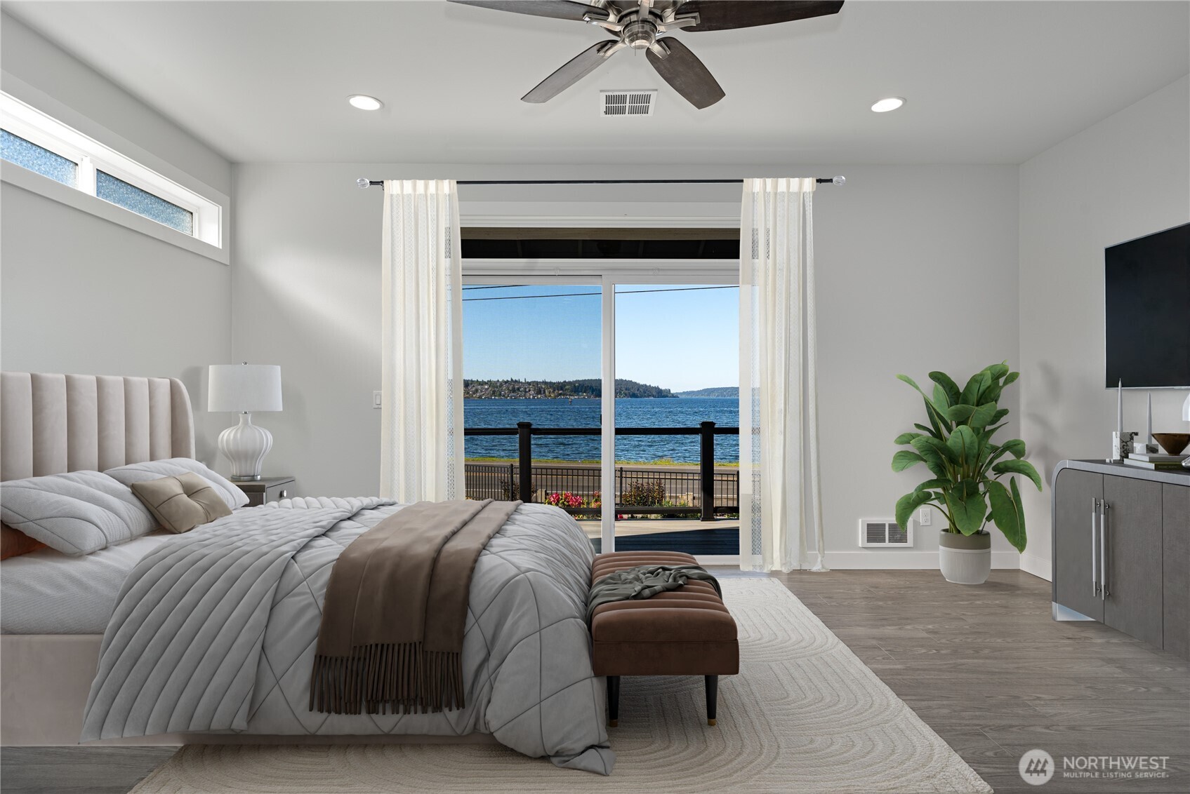 1253 Beach Drive E Port Orchard WA 98366