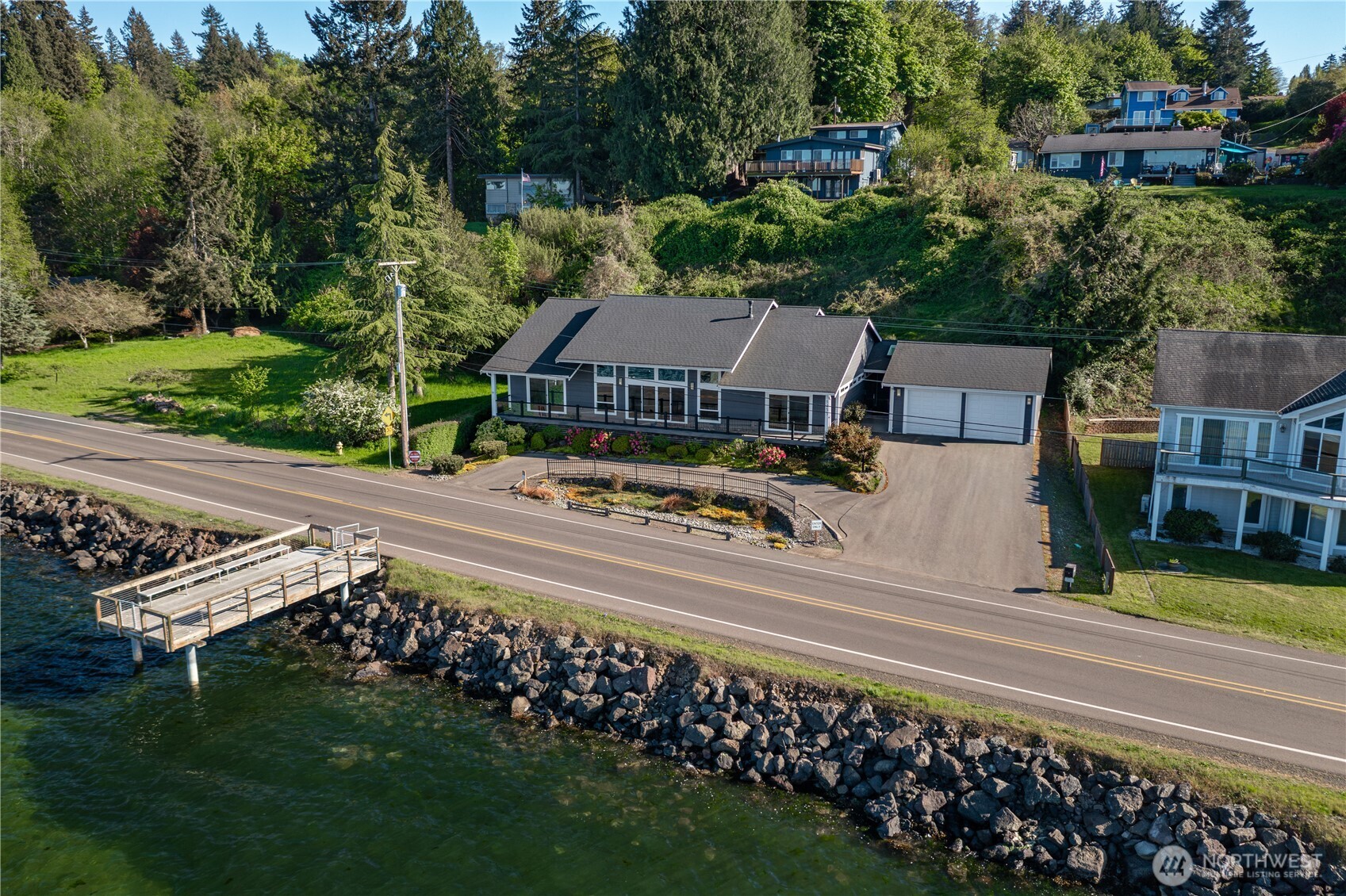 1253 Beach Drive E Port Orchard WA 98366