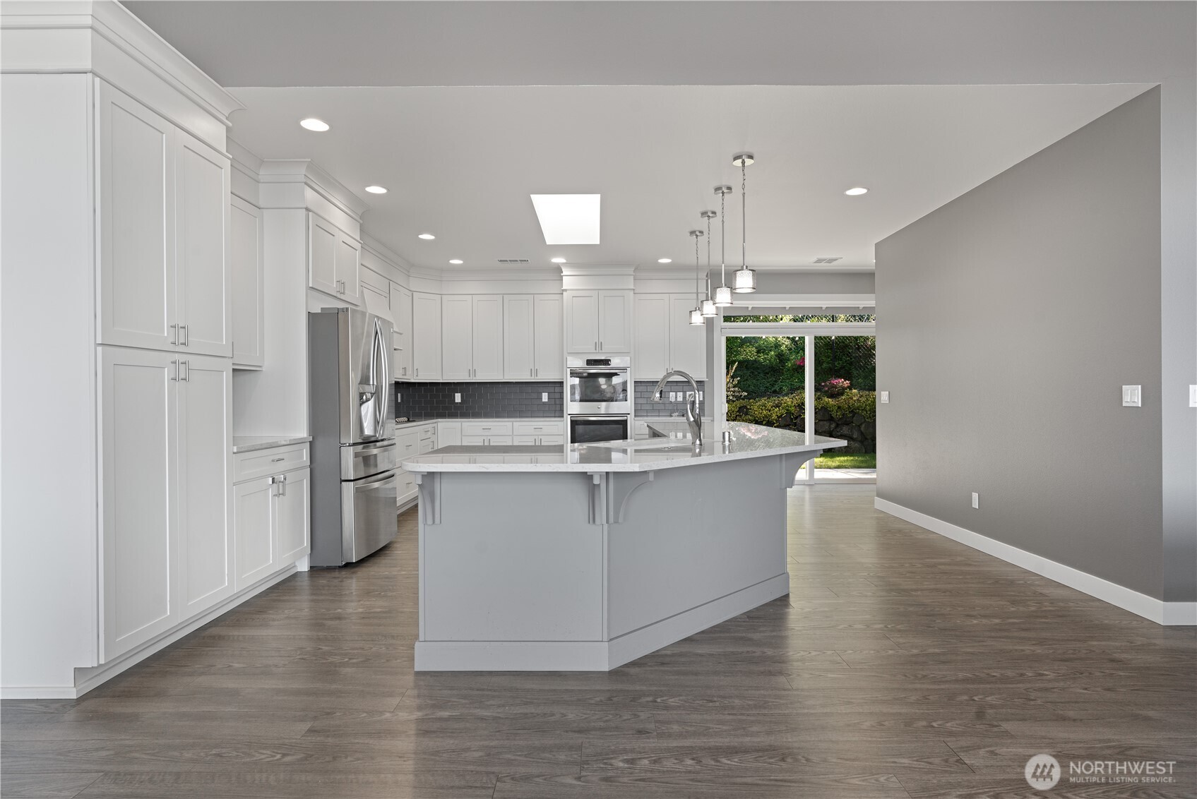 1253 Beach Drive E Port Orchard WA 98366