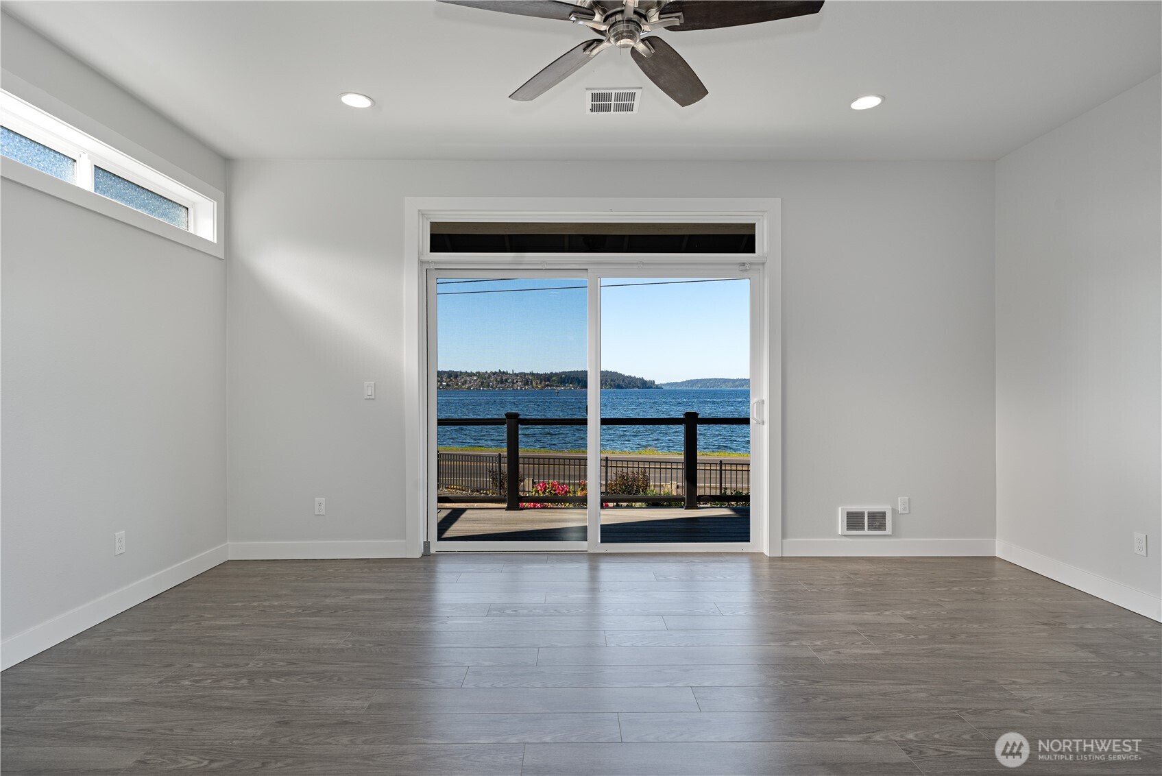 1253 Beach Drive E Port Orchard WA 98366