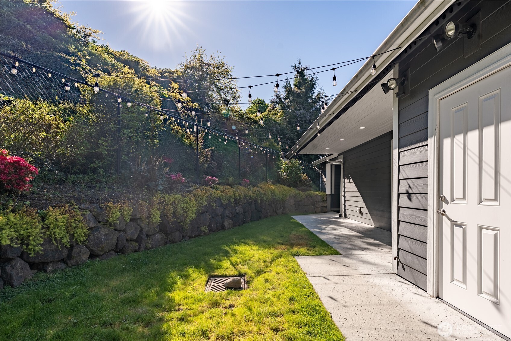1253 Beach Drive E Port Orchard WA 98366