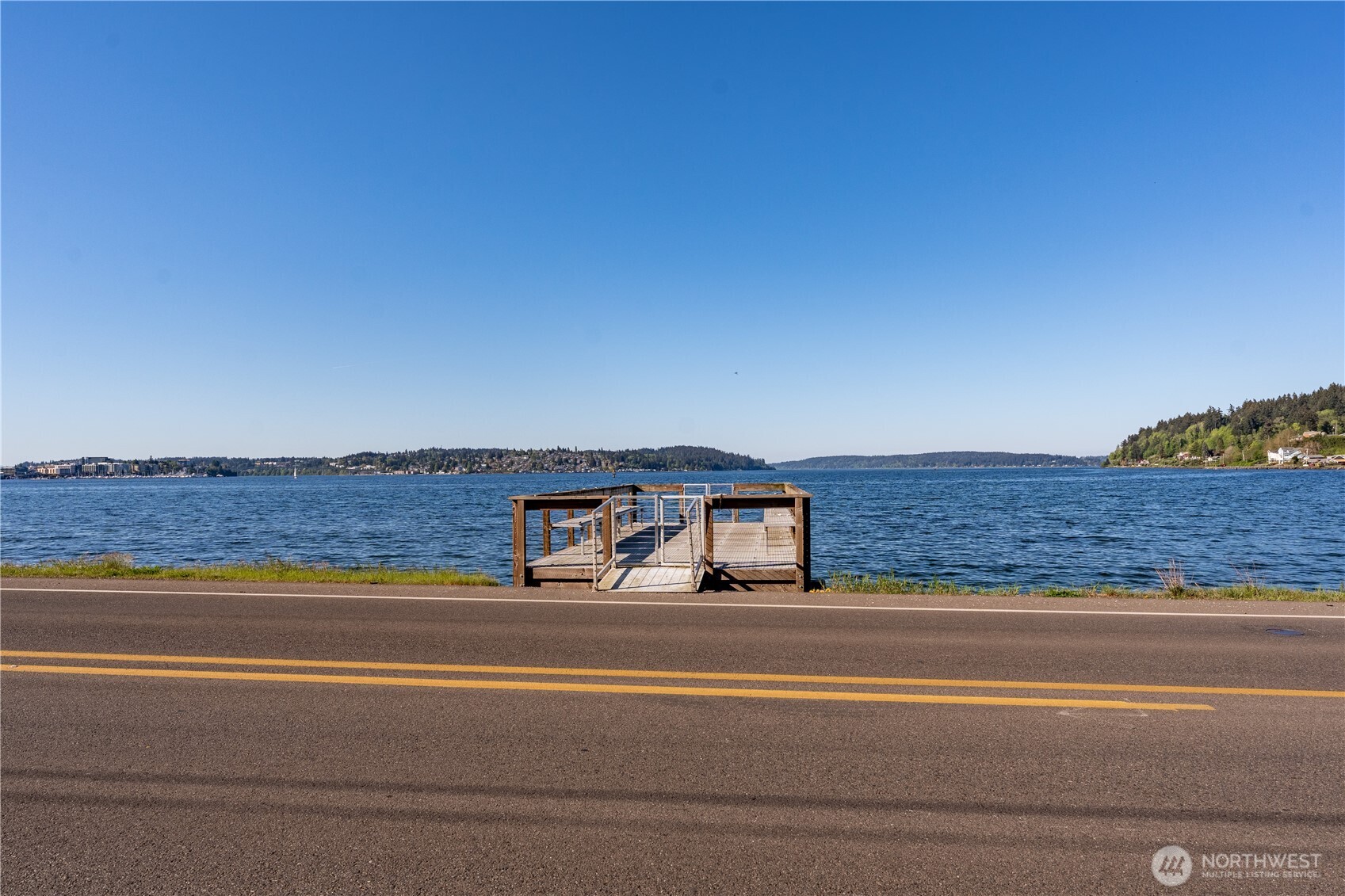 1253 Beach Drive E Port Orchard WA 98366